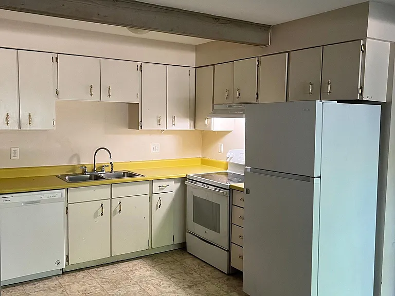 1806 Stanford Dr — Photo 8