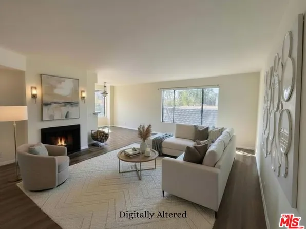 10960 Bluffside Dr APT 206, Studio City, CA 91604