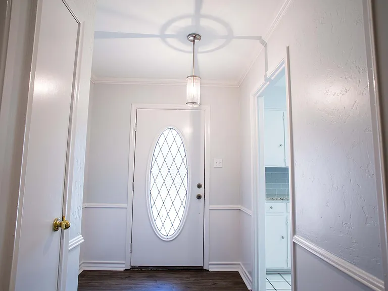 204 Baylor Dr — Photo 8