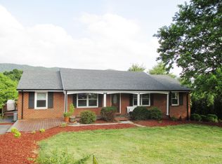 132 Knollwood Dr, Troutville, VA 24175