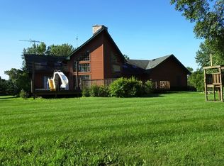 4N550 Pin Oak Ln, Maple Park, IL 60151