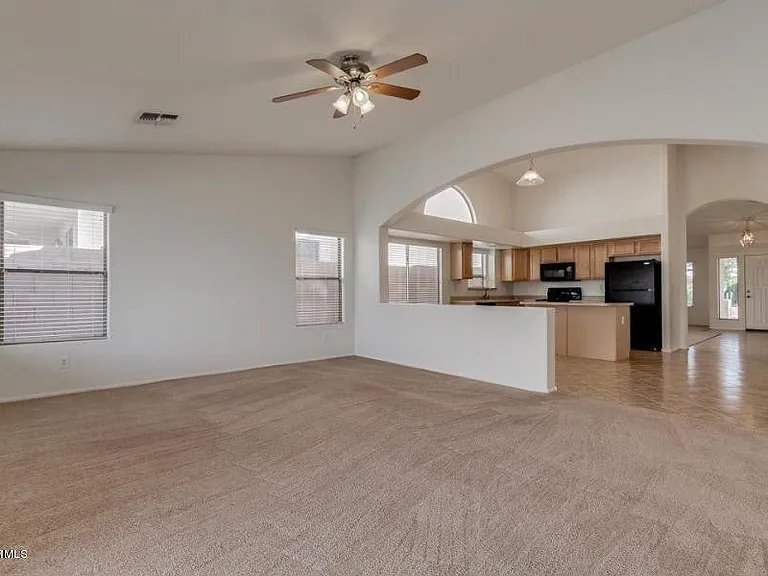 42376 W Chisholm Dr — Photo 3