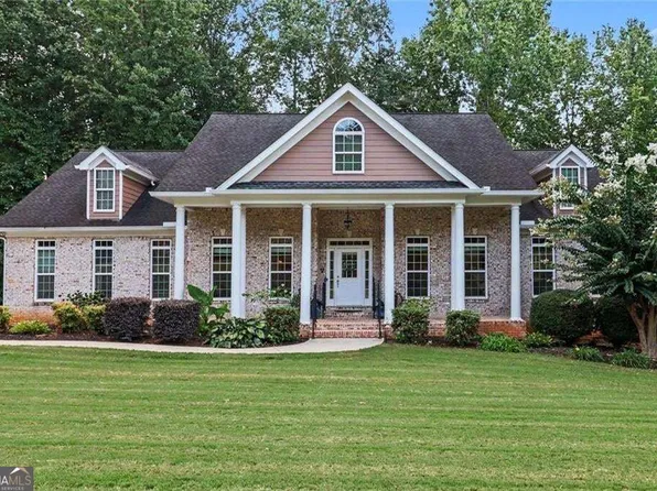 5453 Copper Creek Rd, Flowery Branch, GA 30542