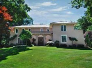 17 Robin Hill Rd, North Caldwell, NJ 07006