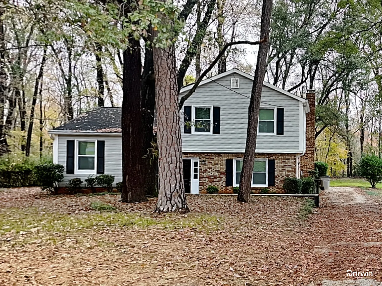 4 bed, 2.0 bath, 1612 sqft, $2,070 — Photo 1