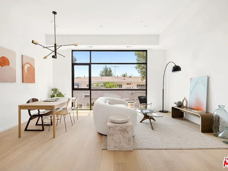 1227 N Formosa Ave #4 — Photo 7