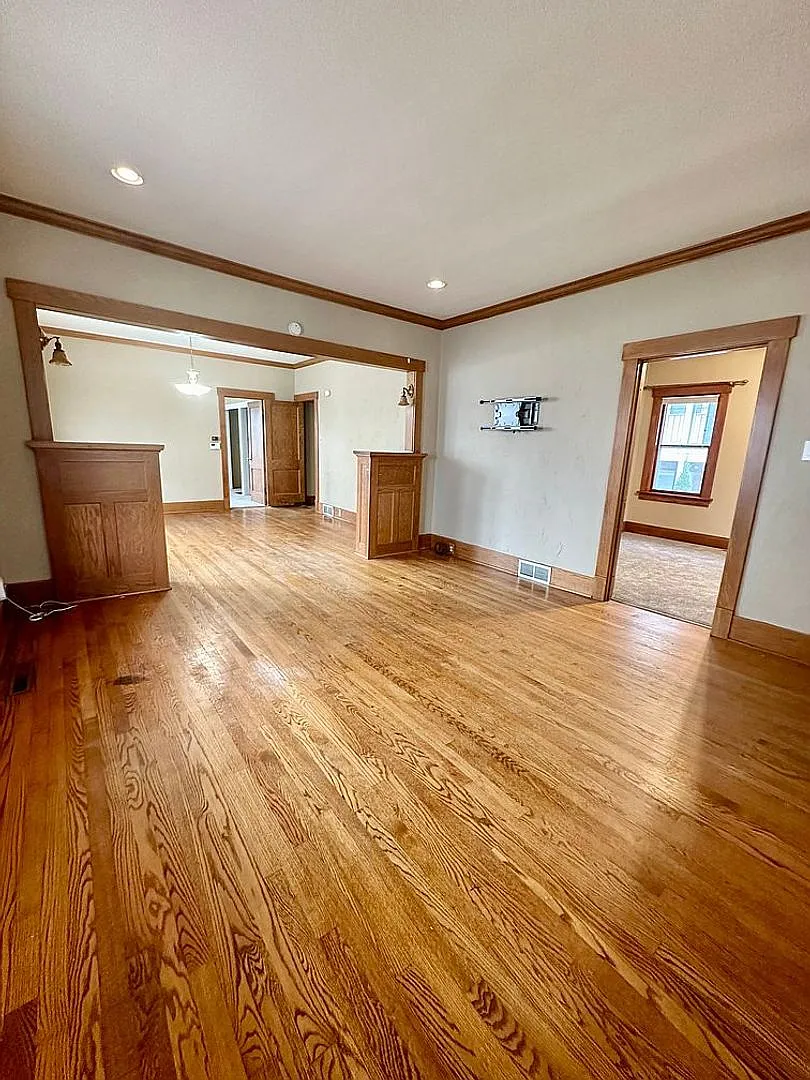 124 N 43rd St 5 Bed/3 Bath in Joslyn Castle | Original Hardwoods, Finished Basement, Detached Garage — Photo 3