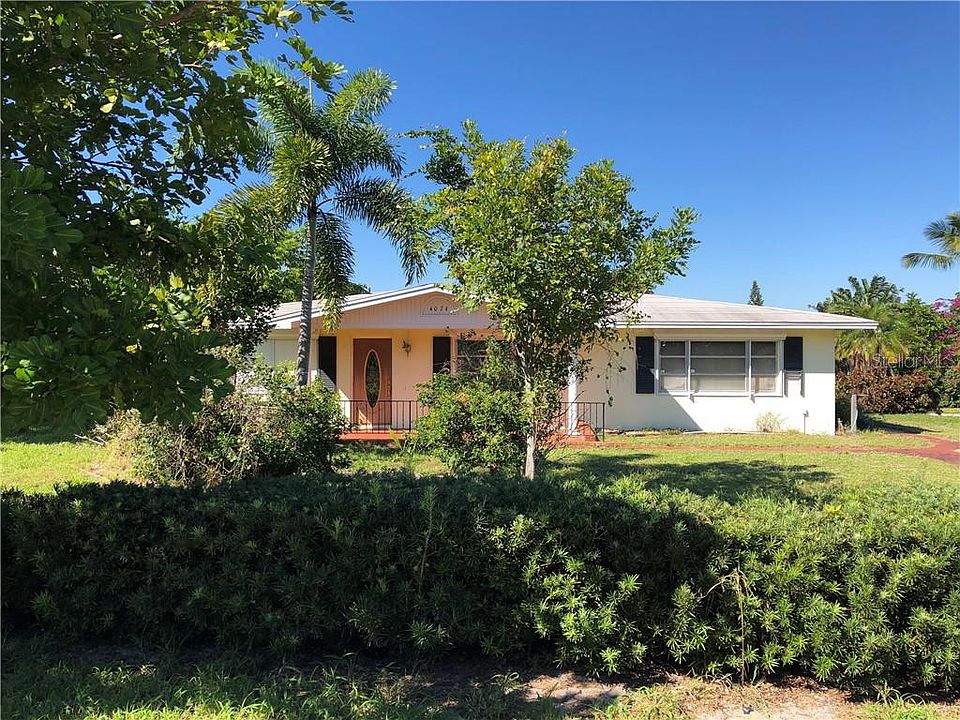 1st image of 4074 NE Skyline Dr