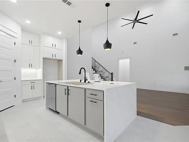 431 Hedge Dr — Photo 10