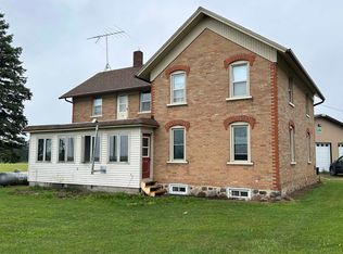 N5759 Division Rd, Cecil, WI 54111