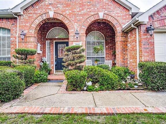 3rd image of 7909 Songbird Ln
