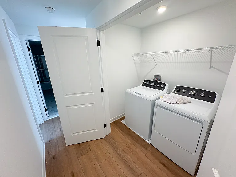 365 W Butler Ave #1B — Photo 17