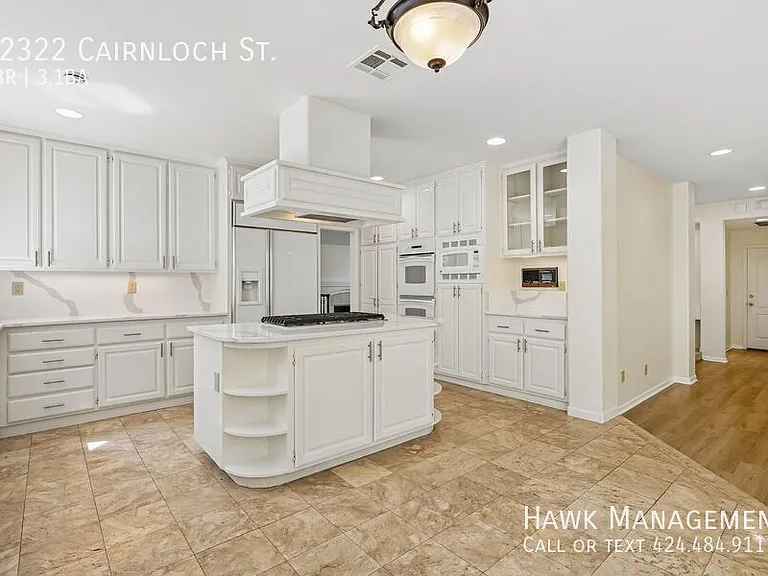 22322 Cairnloch St — Photo 26