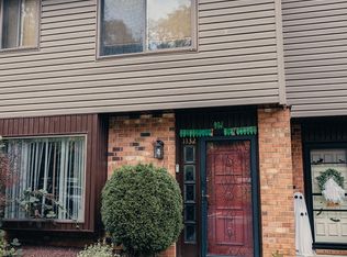 1132 Fairway Townhouse Ln, Hollidaysburg, PA 16648