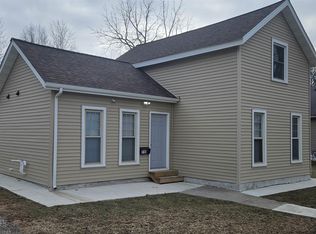 719 W 7th St, Waterloo, IA 50702