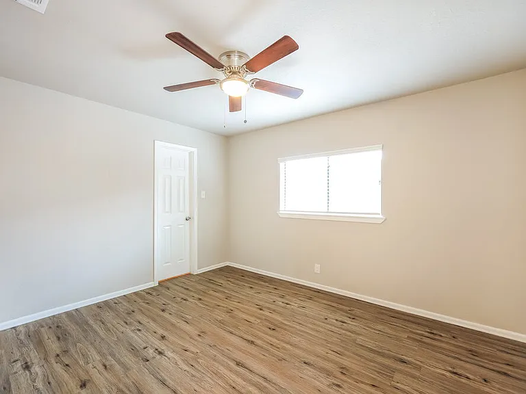 2743 Knoll Tree St — Photo 14