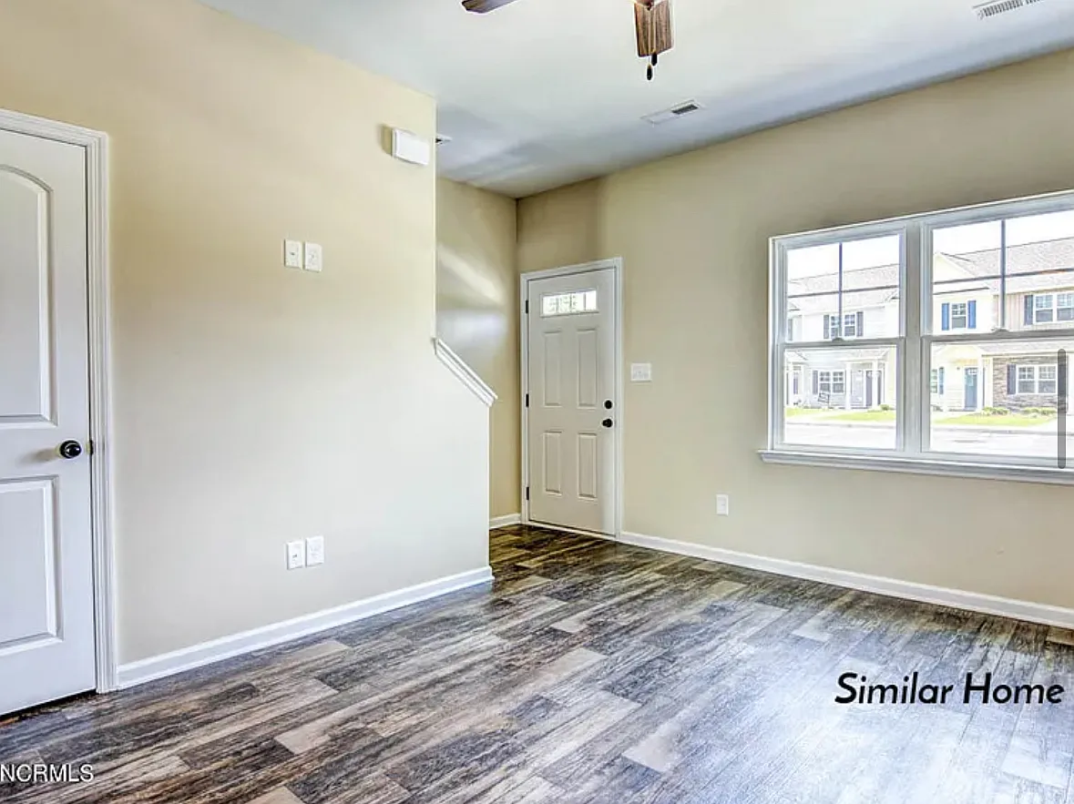 2 bed, 2.5 bath, 1120 sqft, $1,450 — Photo 4