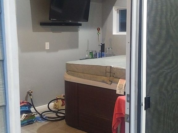 2nd image of 3835 Elmhurst Rd