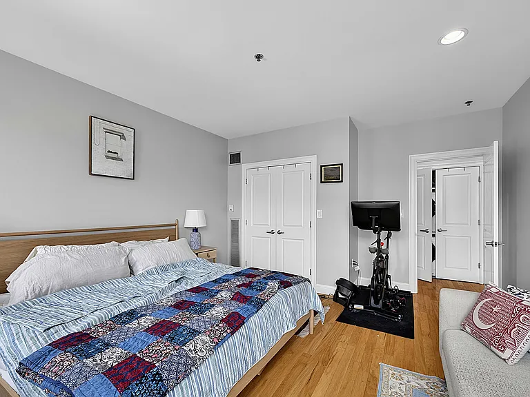 1723 Washington St #302 — Photo 20