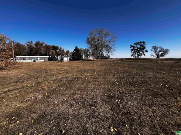22885 & 22893 Dogwood Loop, Onawa, IA 51040