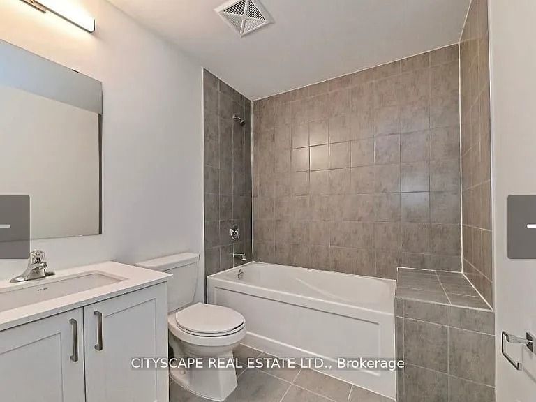 1085 Douglas McCurdy Cmn #209 — Photo 6
