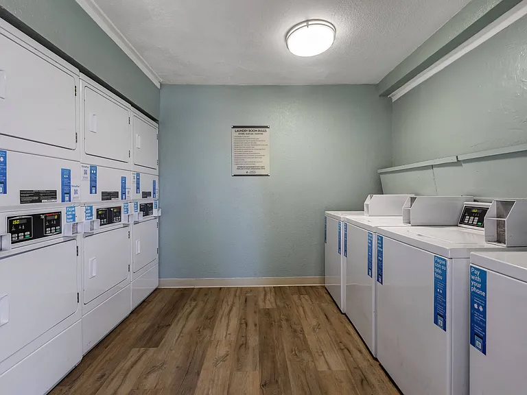 Northview-Southview Apartment Homes — Photo 10