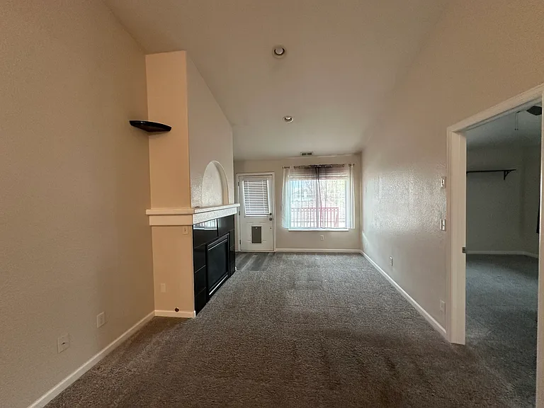 3584 S Cherokee St — Photo 5