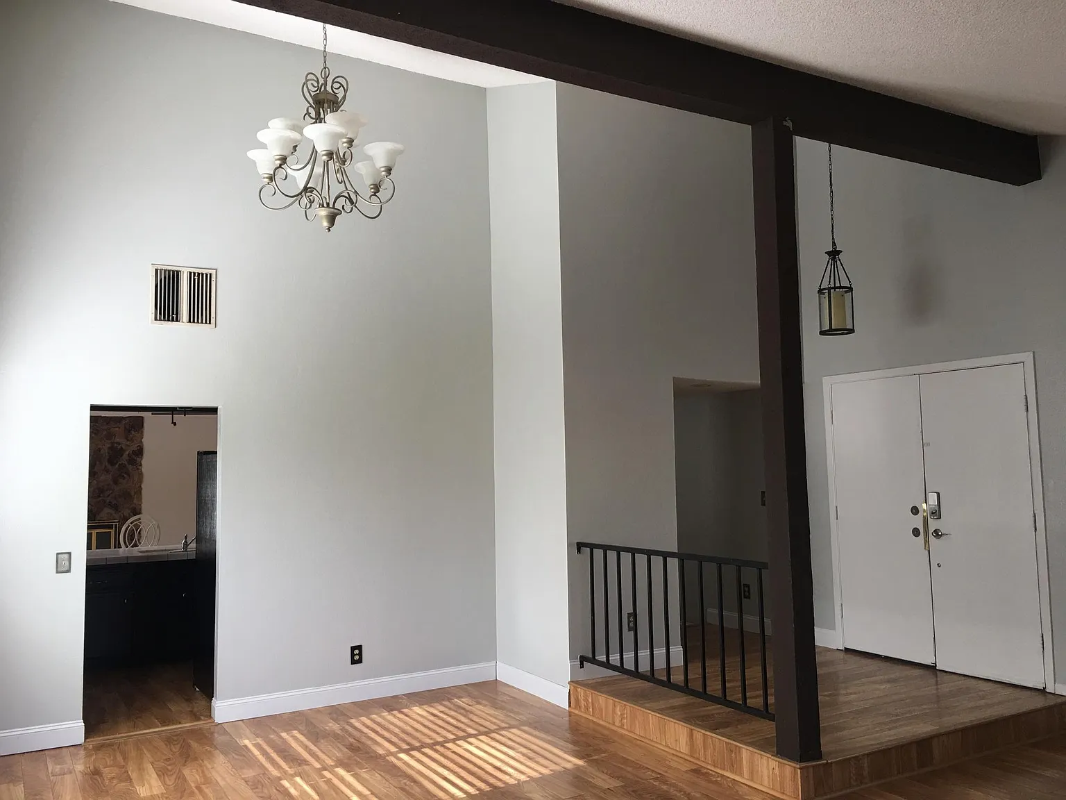 910 Pinebrook Rd photo 1