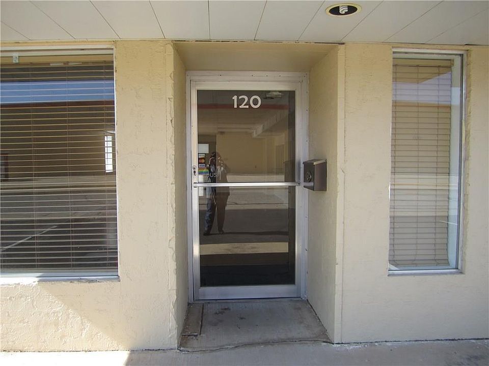 1st image of 120 Thompson Dr