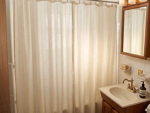 3rd image of 62 Union St #2