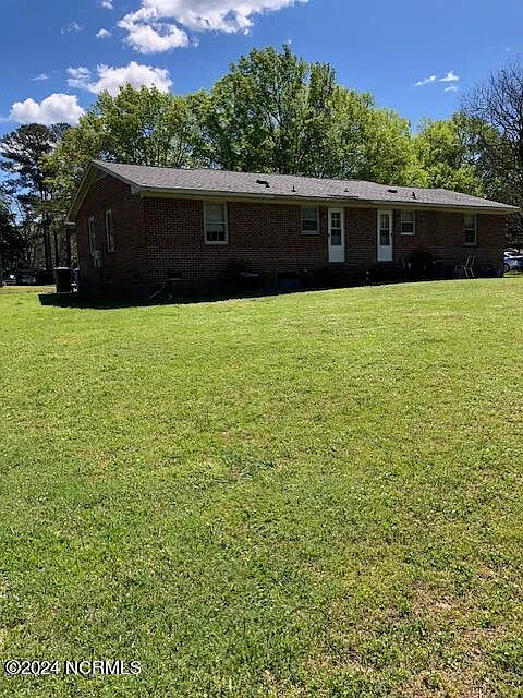 2 bed, 1.0 bath, 840 sqft, $750 — Photo 3