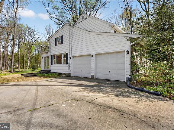 3rd image of 159 Bull Run Rd