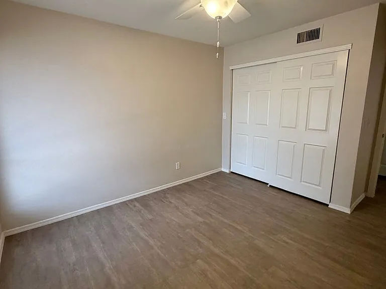 1716 E Redfield Rd — Photo 14