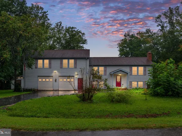 1022 Lakeview Dr, Stafford, VA 22556