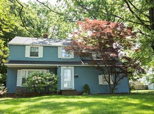 1167 Ford Rd, Lyndhurst, OH 44124