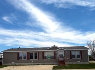 33283 Magnolia Dr, Lenox, MI