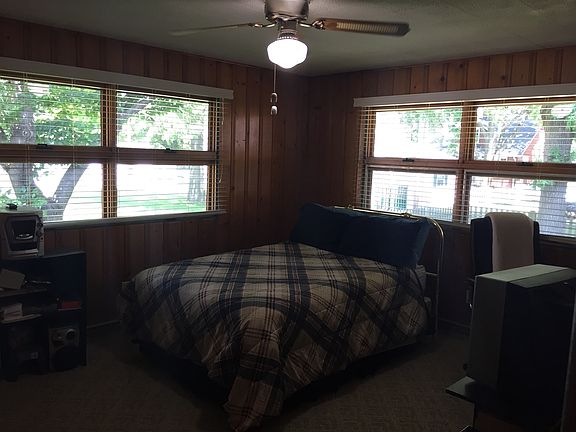 Knotty-Pine bedroom