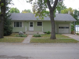 605 E Railway Ave, Milbank, SD 57252