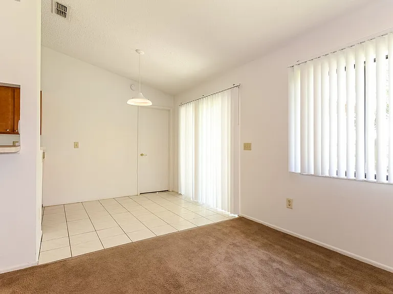 1124 Blufield Ave — Photo 2