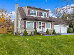 4 Stuart Ct, Whitesboro, NY 13492