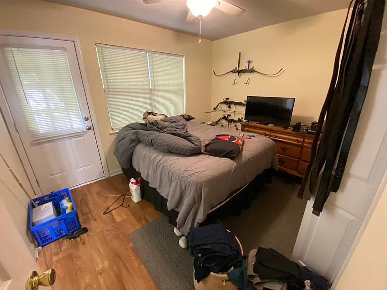 190 Eaglewood Way #8 — Photo 4