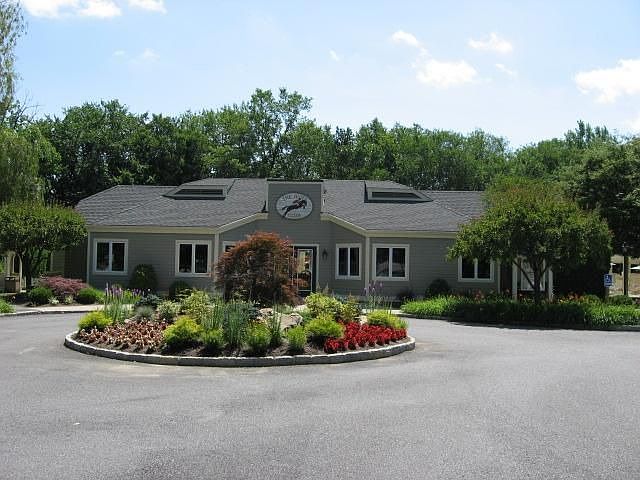 1st image of 4904 Applewood Cir