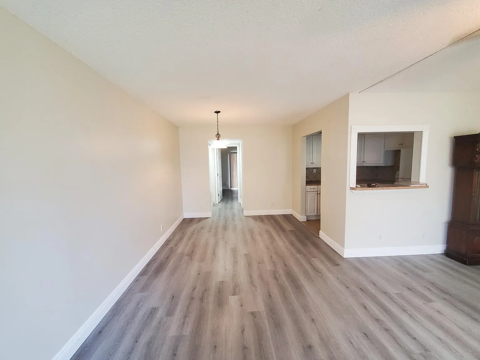 1 bed, 1.5 bath, 684 sqft, $1,600 — Photo 4