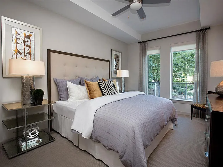 Venue Brookwood Apartments — Photo 13