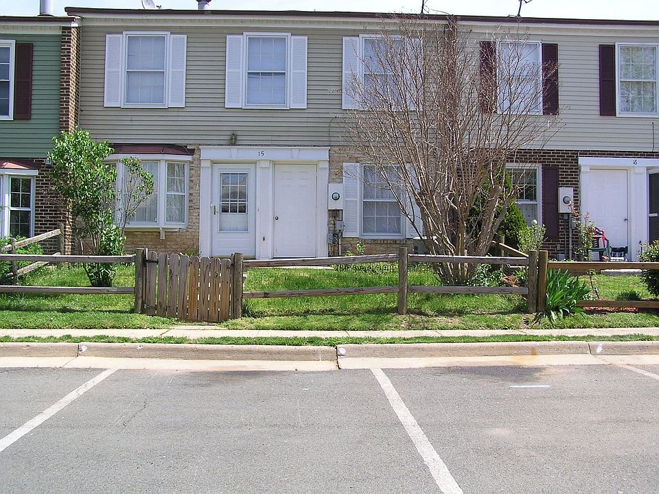 Front-many parking spaces