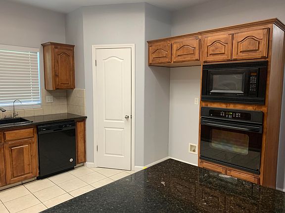 3rd image of 8891 N Matus Ave