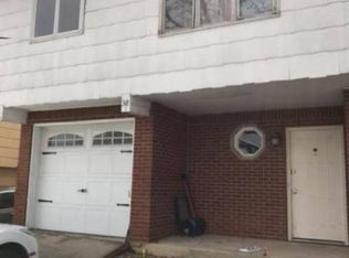 38 Marisa Cir, Staten Island, NY 10309