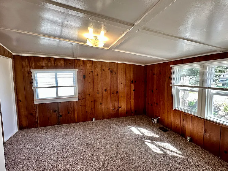 17265 Walnut Ave — Photo 6