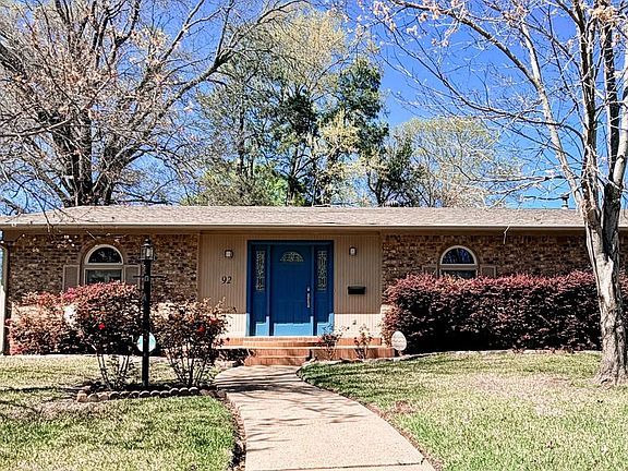 2nd image of 92 Valley Rd