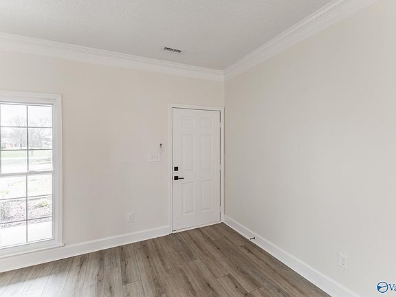 5th image of 123 Tobacco Rd